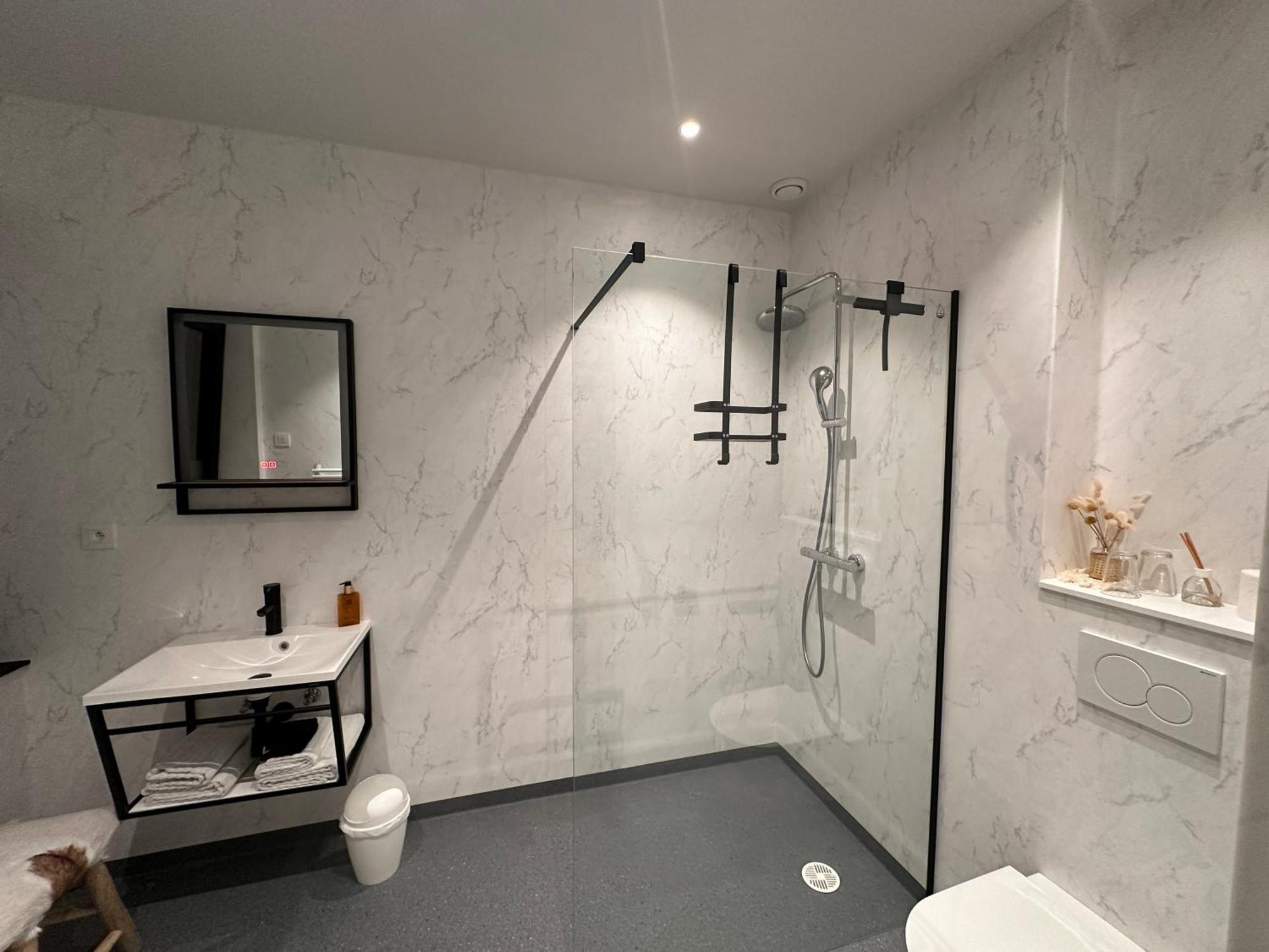 Hotel - B&B Elementum Кортрейк Экстерьер фото