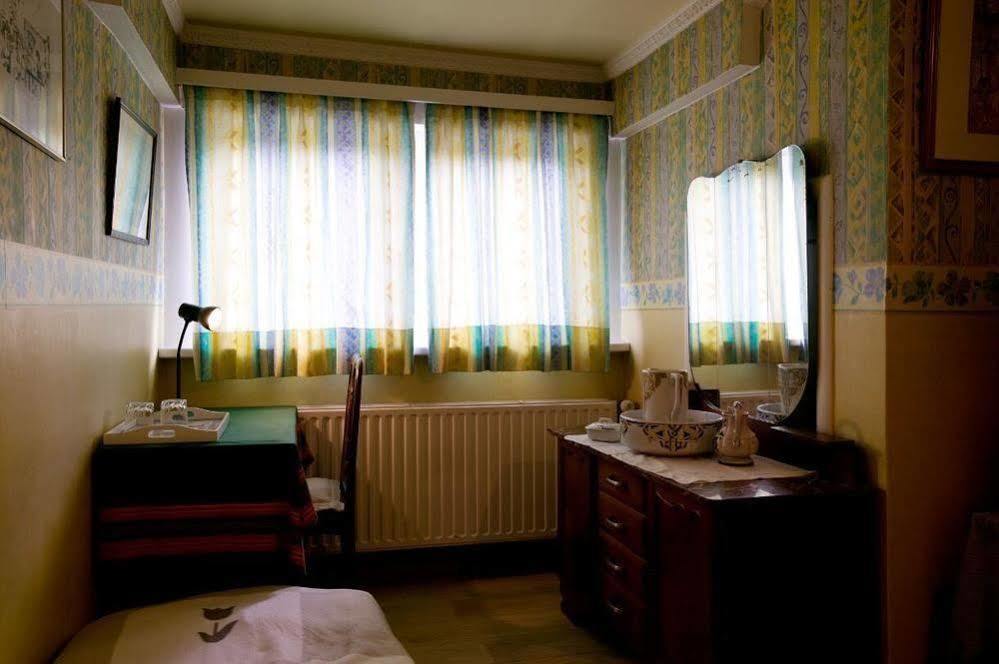 Hotel - B&B Elementum Кортрейк Экстерьер фото